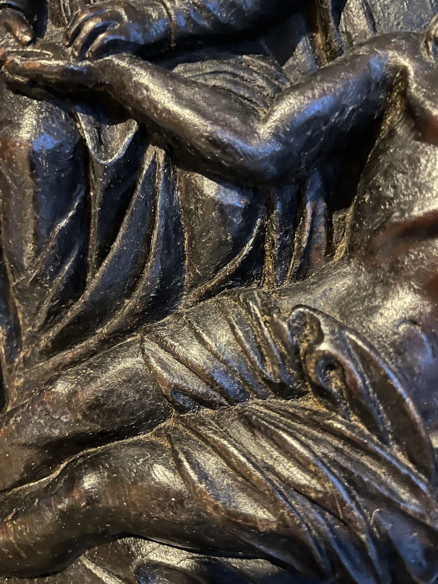 Panneau en chêne sculpté, descente de croix, XVII eme.-photo-6