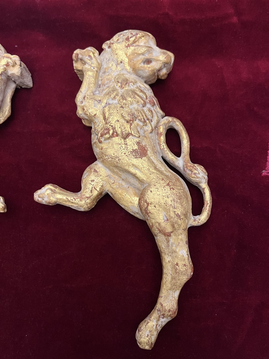 Pair Of Heraldic Lion Silhouettes, Gilt Wood, 18th Century.-photo-2