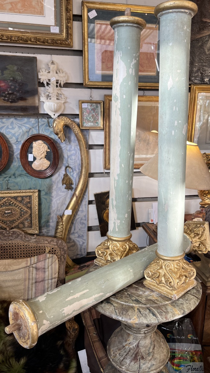Three Wooden Columns, Pale Green, With Carved Bases In Gilded Wood. 19th Century.-photo-3