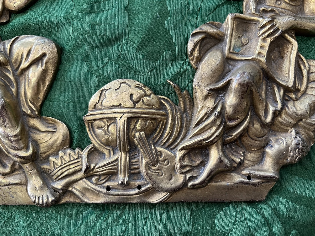 Gilt Bronze Plaque, Two Allegorical Figures Framing A World Map And Various Symbols. 18th Century.-photo-4