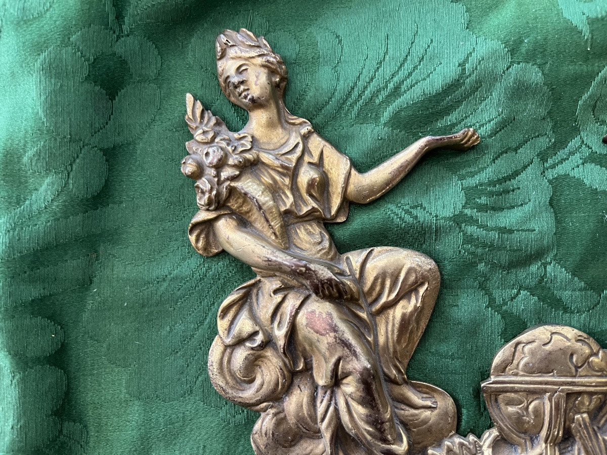 Gilt Bronze Plaque, Two Allegorical Figures Framing A World Map And Various Symbols. 18th Century.-photo-6