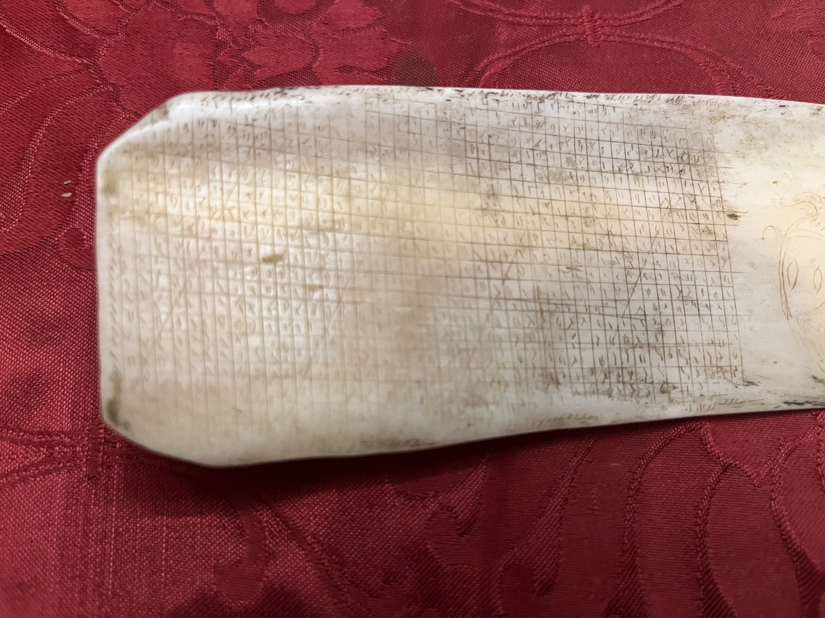 Engraved Animal Bone Blade, Late 19th, Early 20th Century. -photo-5