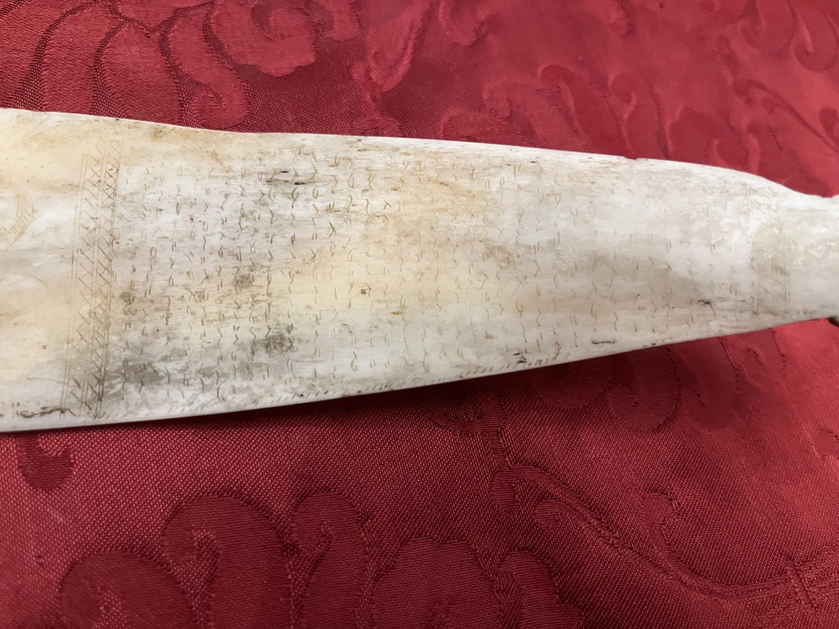 Engraved Animal Bone Blade, Late 19th, Early 20th Century. -photo-6