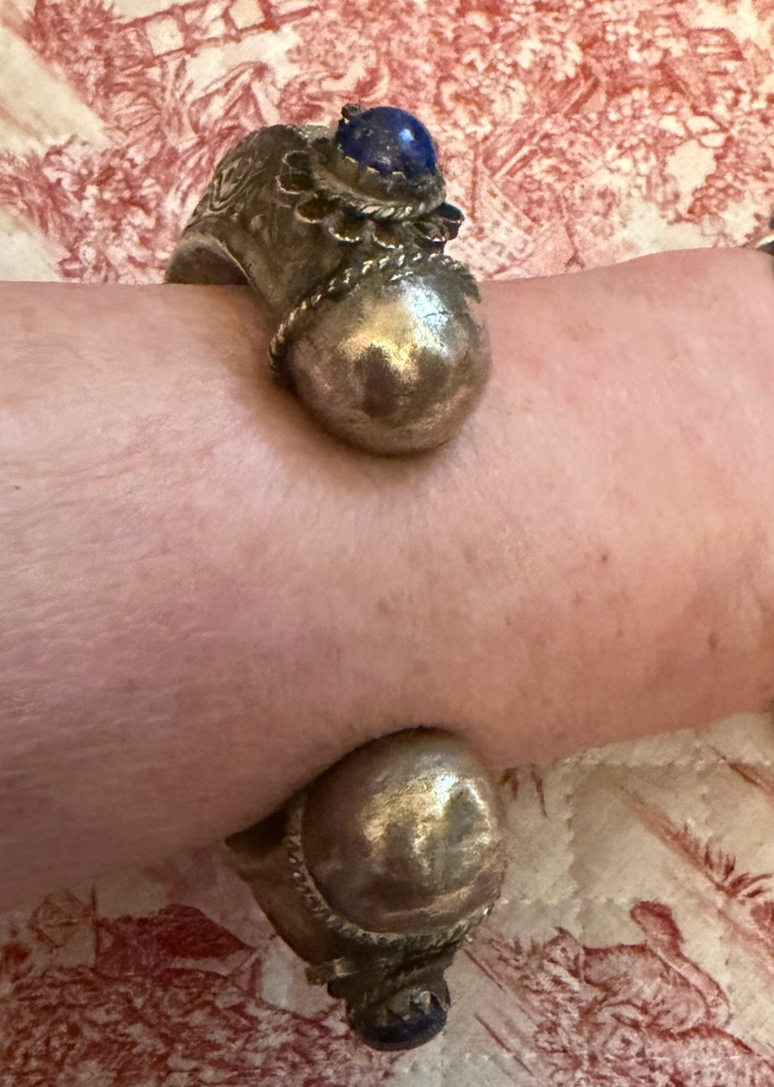 Paire de bracelets ethniques, argent bas titre. Vers 1950-photo-3