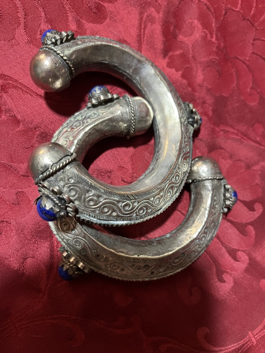 Paire de bracelets ethniques, argent bas titre. Vers 1950-photo-5