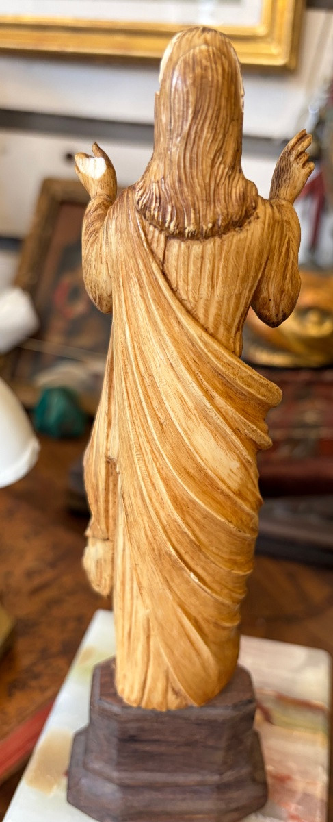 Christ en matière précieuse, bénissant le monde, vêtu d’un ample manteau très plissé.XIX eme .-photo-4