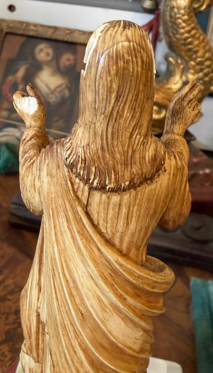 Christ en matière précieuse, bénissant le monde, vêtu d’un ample manteau très plissé.XIX eme .-photo-5
