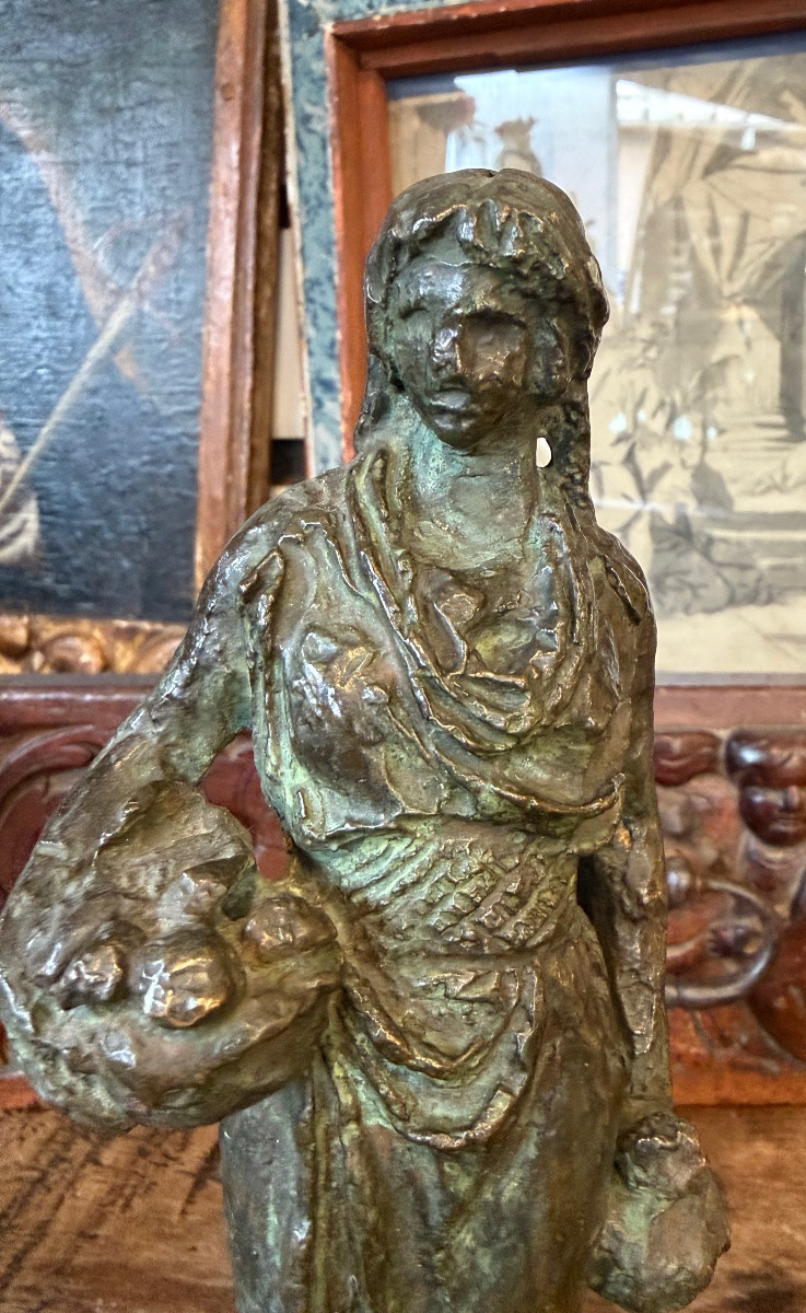 Solid Bronze Statuette, Late 19th, Early 20th Century. Young Woman Walking.-photo-2