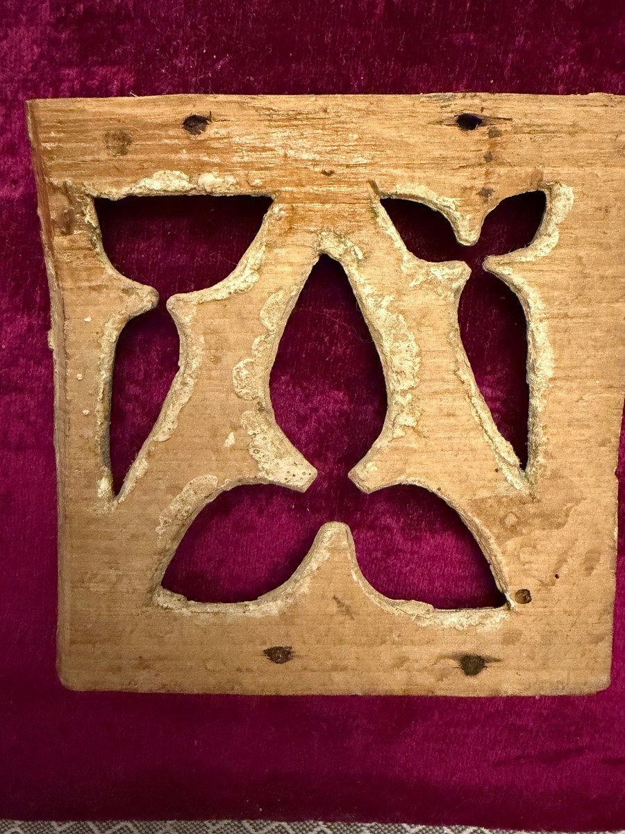 Small Pre-16th Century Gilded Wood Window.-photo-5