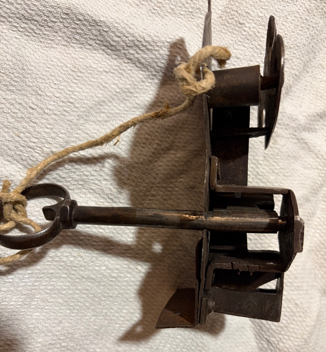 Engraved Iron Lock, In Working Condition, 18th Century.-photo-5