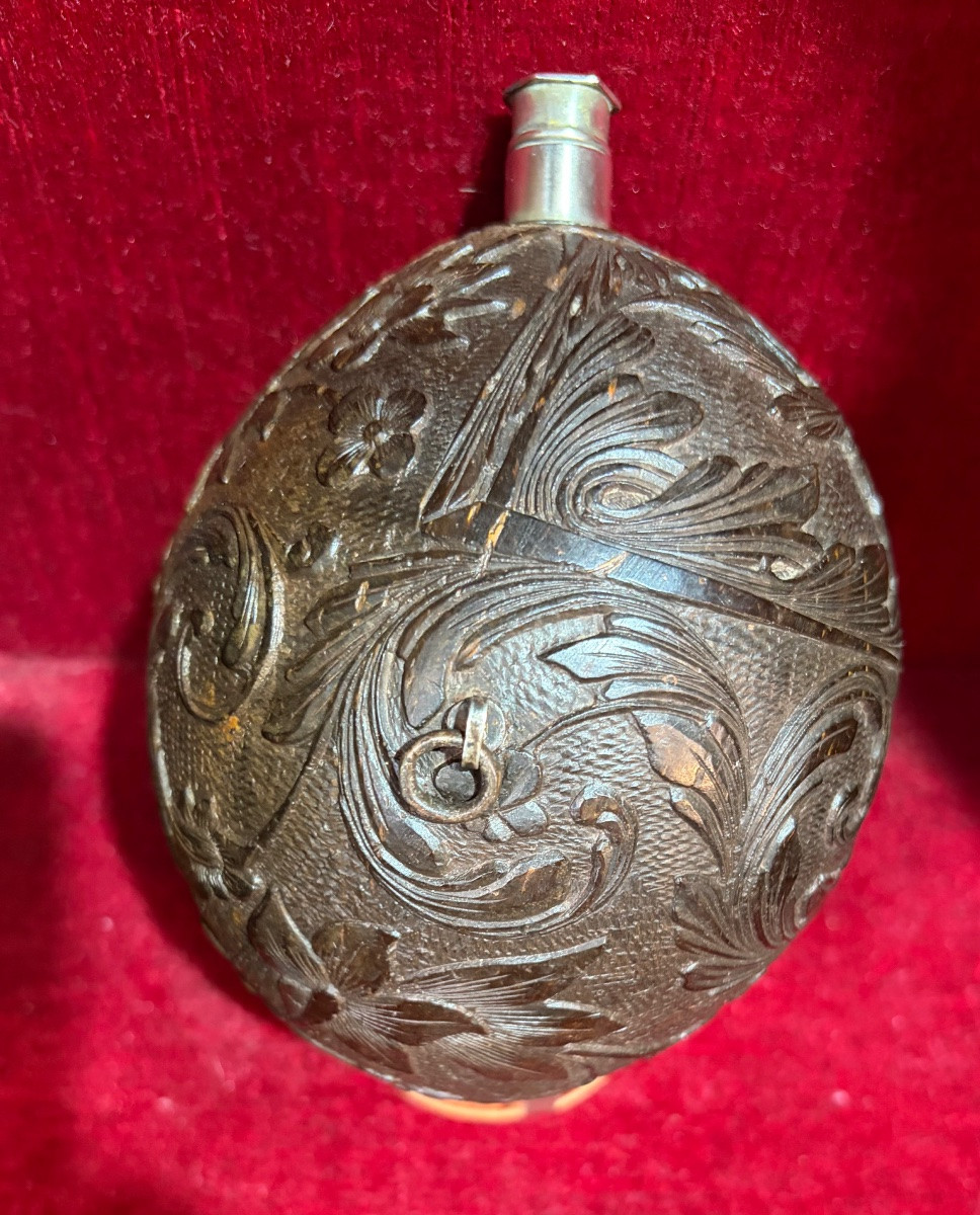 Engraved Coconut, Powder Flask Or Gourd, Silver Stopper, Early 19th Century.-photo-1