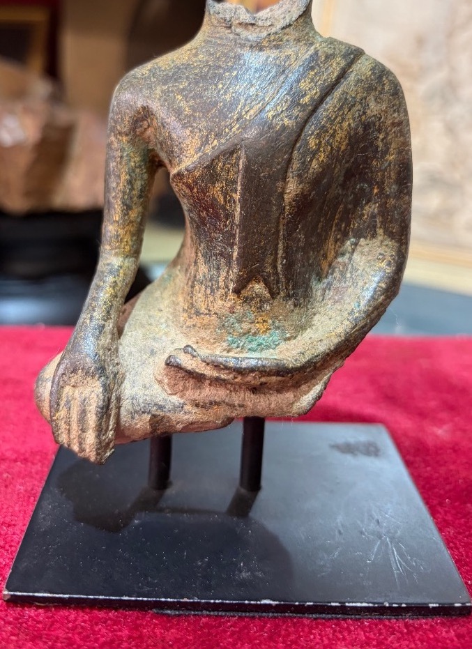 Statuette en bronze, boudha acéphale, assis, Thaïlande, XIX eme siecle.