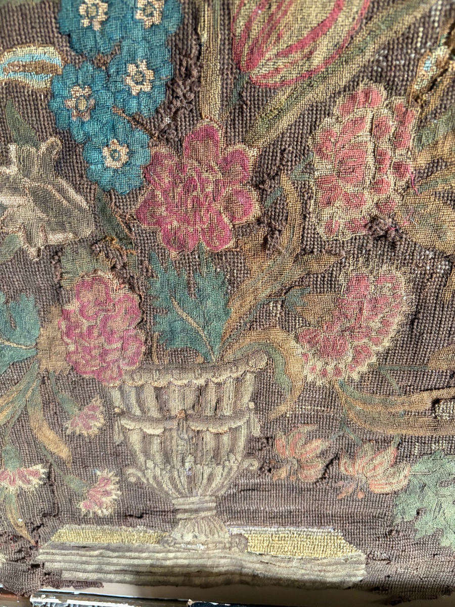 17th-century Tapestry Panel, Featuring A Medici Vase And Flowers. Partially Missing.-photo-3