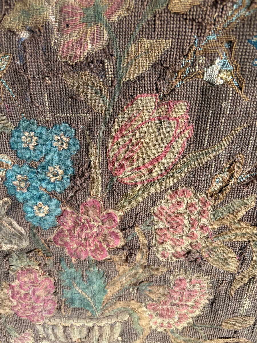 17th-century Tapestry Panel, Featuring A Medici Vase And Flowers. Partially Missing.-photo-3