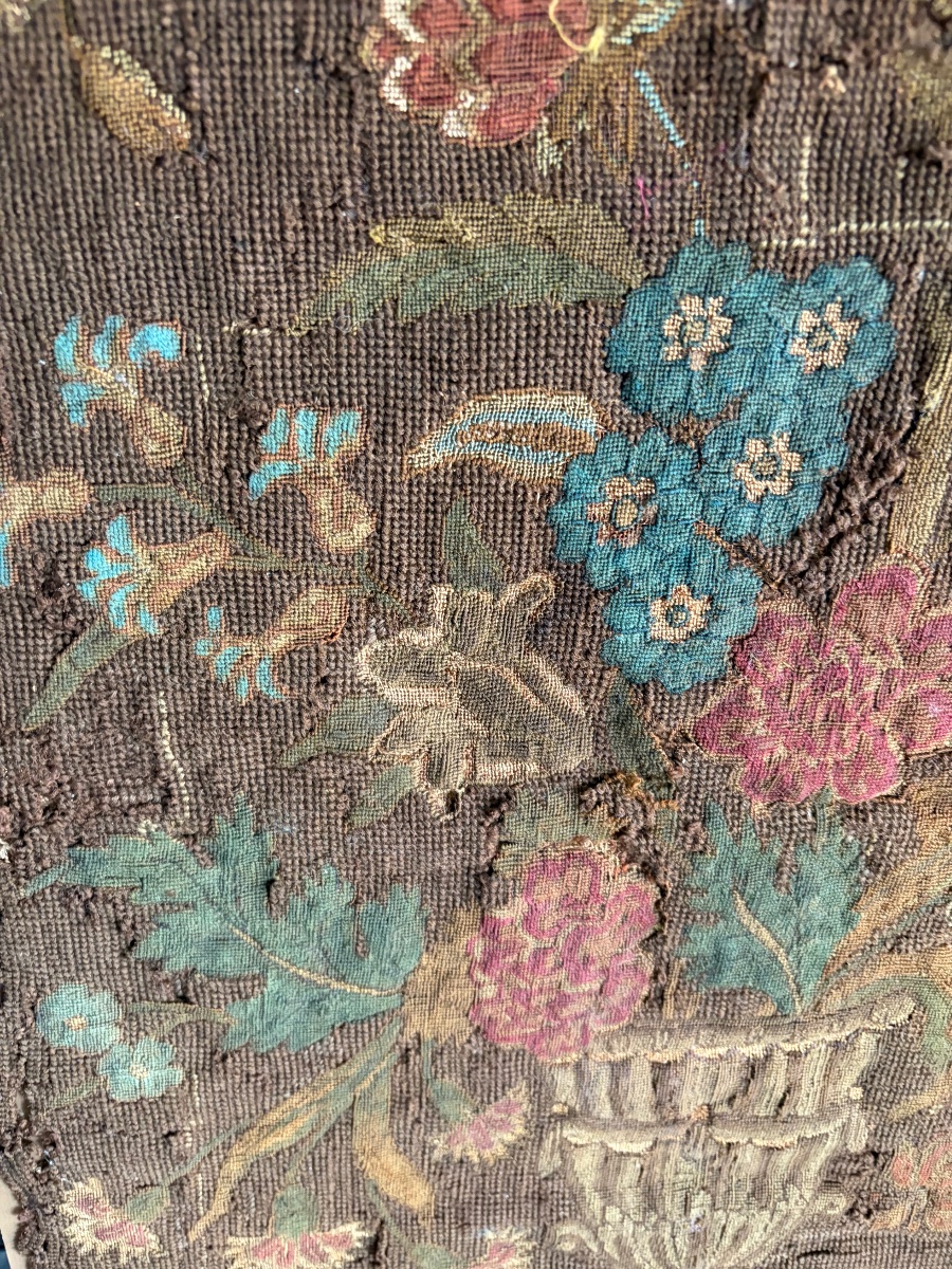 17th-century Tapestry Panel, Featuring A Medici Vase And Flowers. Partially Missing.-photo-4