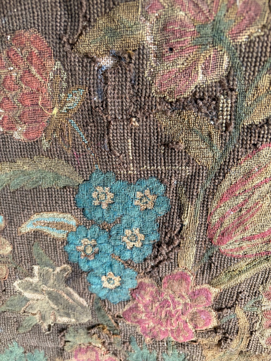 17th-century Tapestry Panel, Featuring A Medici Vase And Flowers. Partially Missing.-photo-8