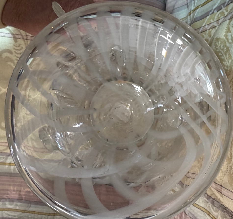 Grande aiguière en verre soufflé, décorée de filaments blancs, Venise, XX éme siècle.-photo-2
