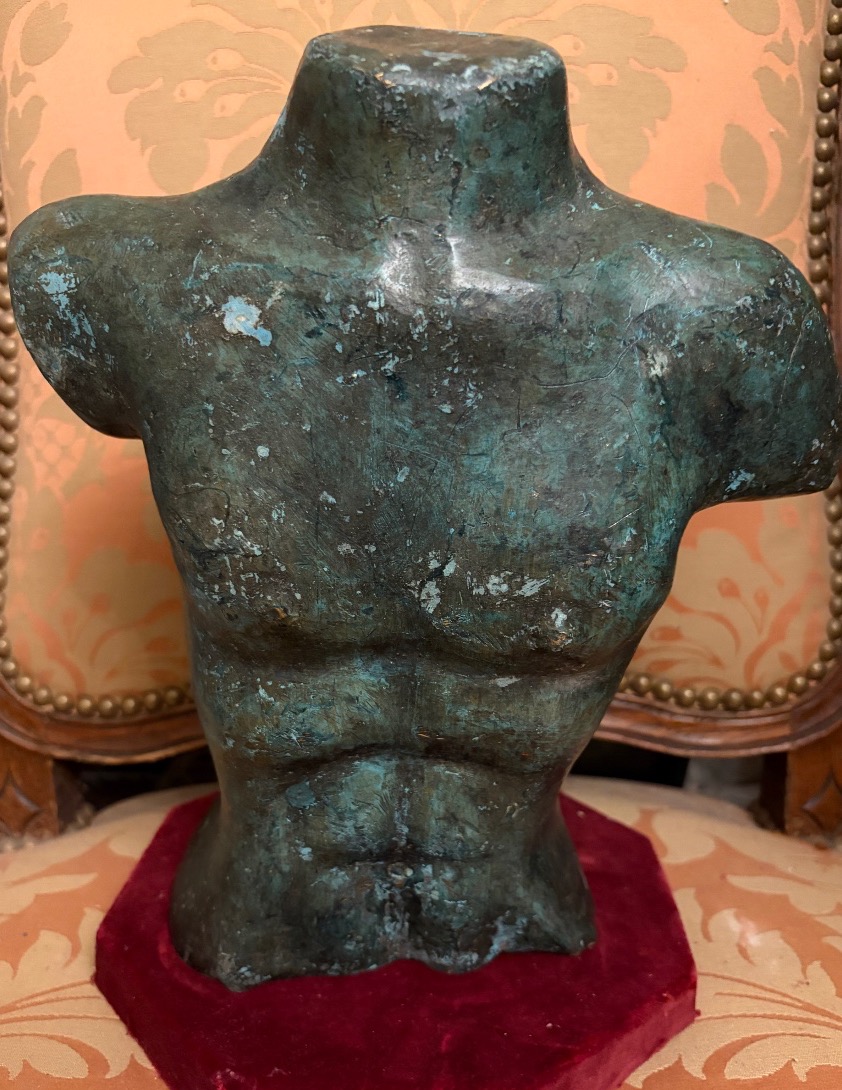 Torse masculin en cuivre patiné vert, dans le goût antique. XX eme siècle.