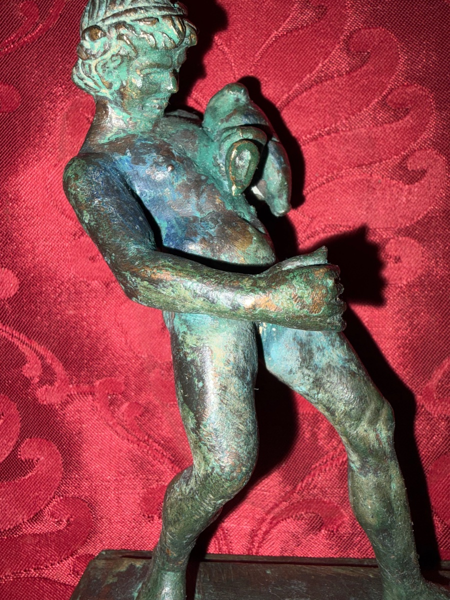 Bronze Statuette With A Green Patina, Depicting A Young Faun Holding A Wineskin. Grand Tour, 19th Century -photo-3