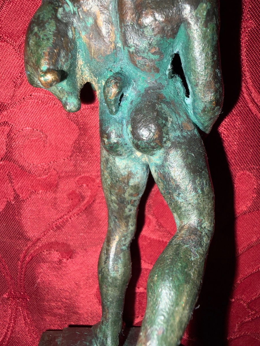 Bronze Statuette With A Green Patina, Depicting A Young Faun Holding A Wineskin. Grand Tour, 19th Century -photo-3