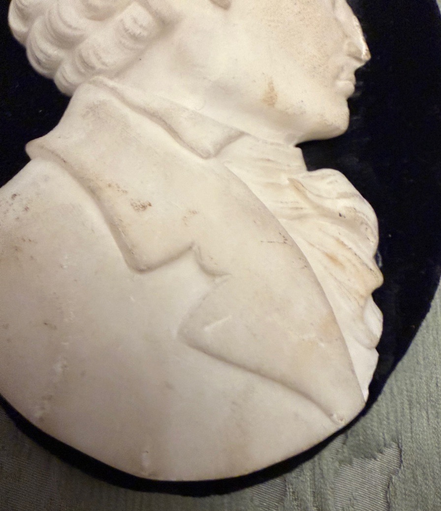 Deux profils en marbre blanc, Raphaël et un homme non identifié. XIX éme.  Italie ?-photo-1