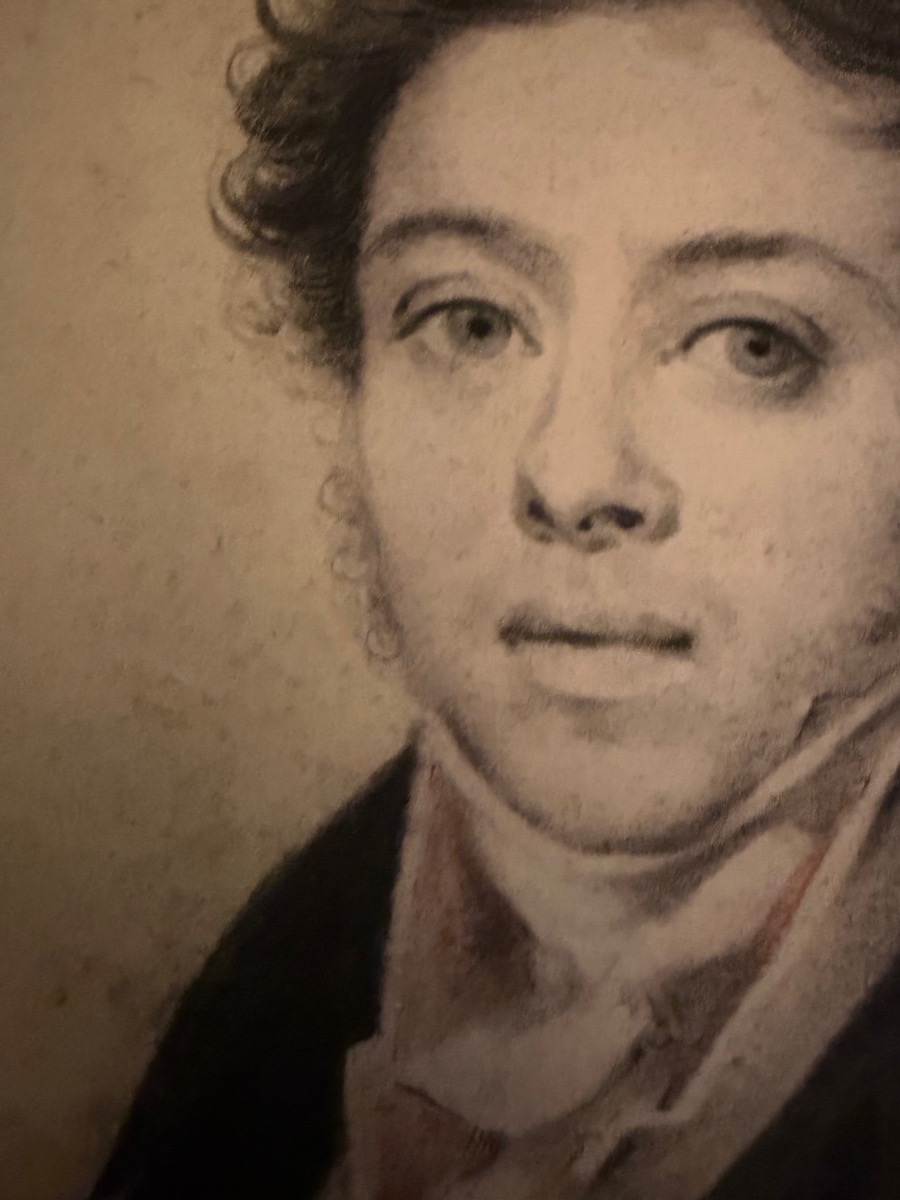 Portrait en buste d’un jeune homme de qualité, daté 1810. Estompe et mine de plomb, -photo-1