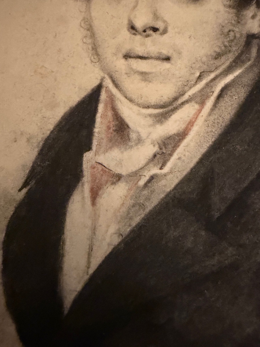 Portrait en buste d’un jeune homme de qualité, daté 1810. Estompe et mine de plomb, -photo-3