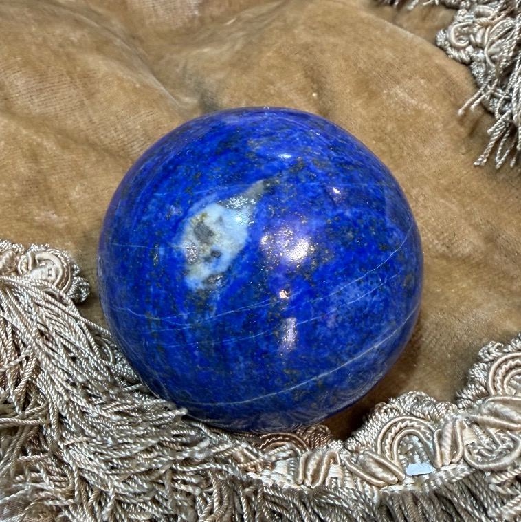 Paire de boules en lapis lazuli.  XX eme siècle. -photo-1