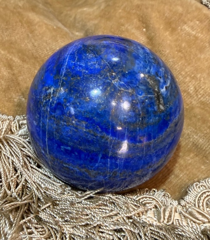 Paire de boules en lapis lazuli.  XX eme siècle. -photo-2