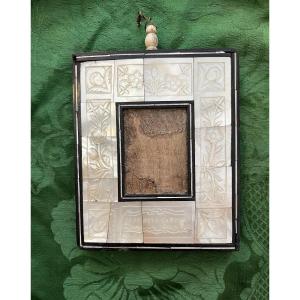 Small Engraved Mother-of-pearl Frame, Souvenir From Jerusalem, 19th Century.
