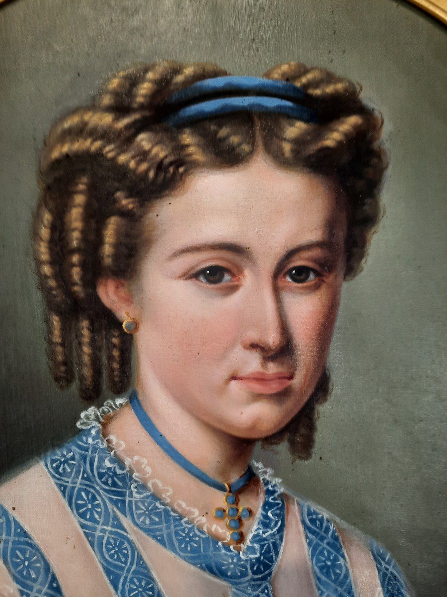 Portrait d'une jeune fille en robe d'époque XIXème -photo-3