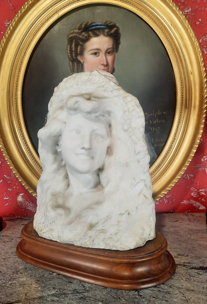 Profile Of A Woman In Marble -photo-3