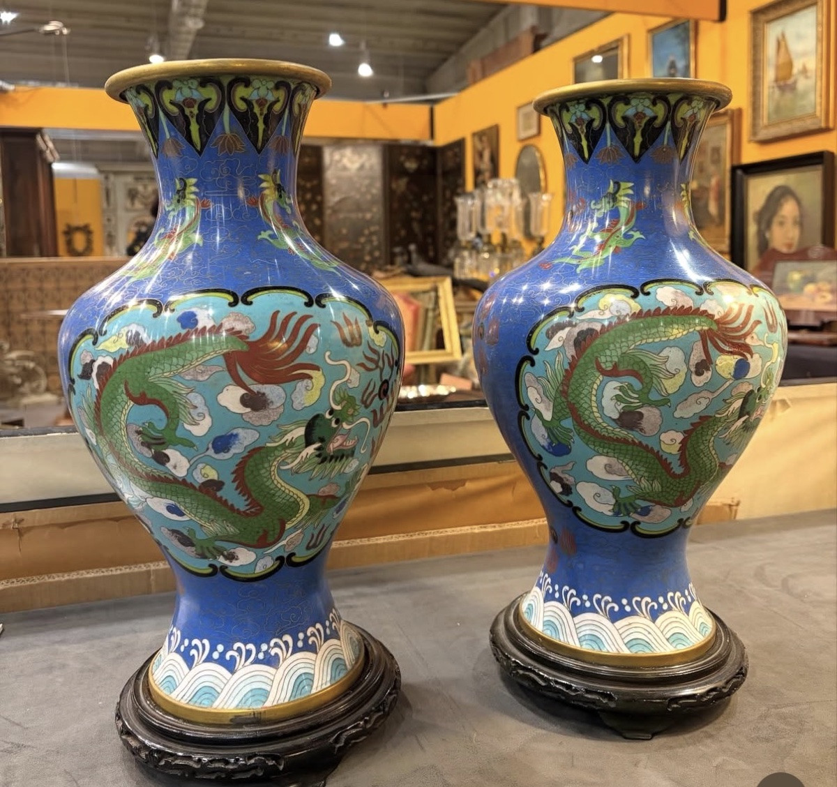 Pair de vases chinois en émail cloisonné-photo-2
