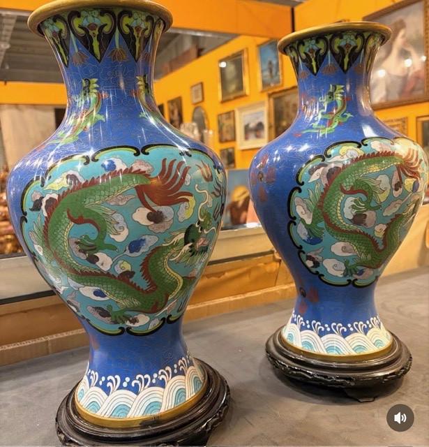 Pair de vases chinois en émail cloisonné-photo-3