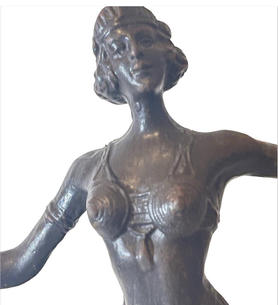 Bronze Sculpture Of A Woman-photo-3
