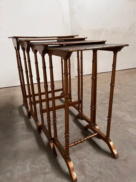 Set Of Four Art Nouveau Nesting Tables, Early 20th Cent.-photo-2