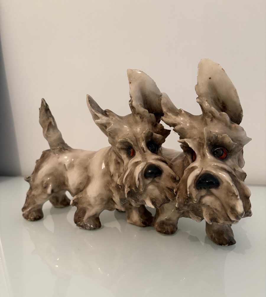 Polychrome Ceramic Sculpture Depicting Two Scottish Terriers – Guido Cacciapuoti, 1940s