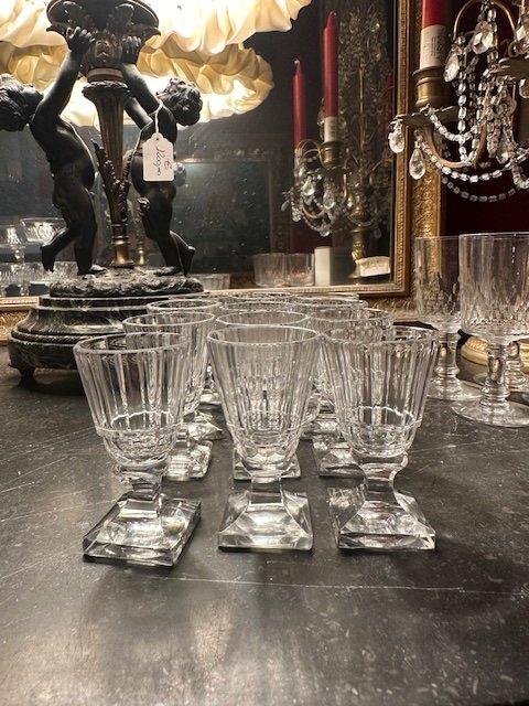 Serie De 13 Verres à Liqueur En Cristal Baccarat 19eme