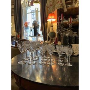 Service Of 18 Saint-louis Crystal Glasses Model "chantilly"