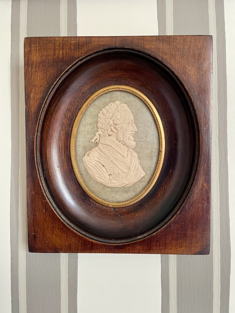 Bas-relief Of Henry IV In Embossed Paper From The Restoration Period -photo-2