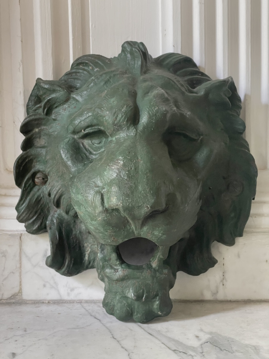 Masque de fontaine tête de lion en fonte XIXème