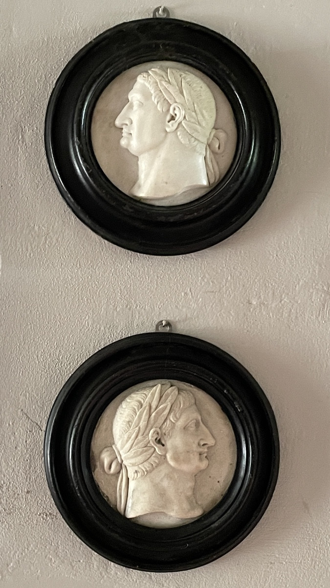 Paire de médaillons d’empereurs romains d’époque néoclassique -photo-3