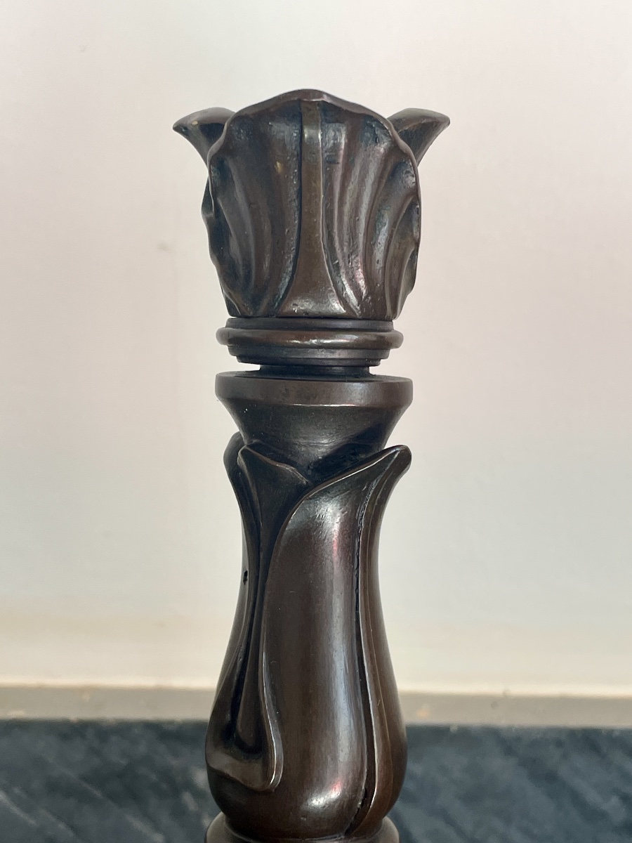 Paire de bougeoirs d’époque Charles X en bronze patiné-photo-4