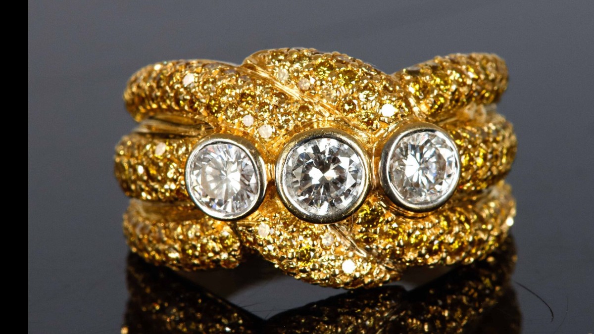 Bague En Or Serti De Diamants Jaunes Et Diamants Blancs