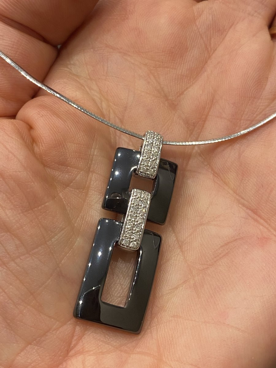 Guy Laroche White Gold And Diamond Ceramic Necklace -photo-2