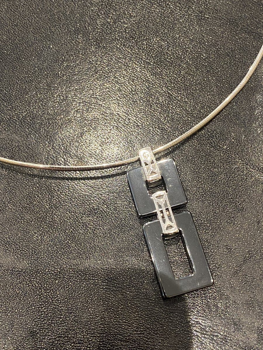 Guy Laroche White Gold And Diamond Ceramic Necklace -photo-1