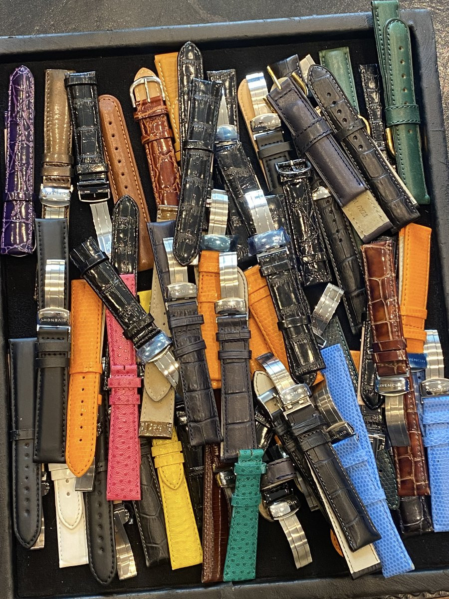 Lot de 250 bracelets montres 8 à 28mm Givenchy et Lanvin de haute qualité-photo-2