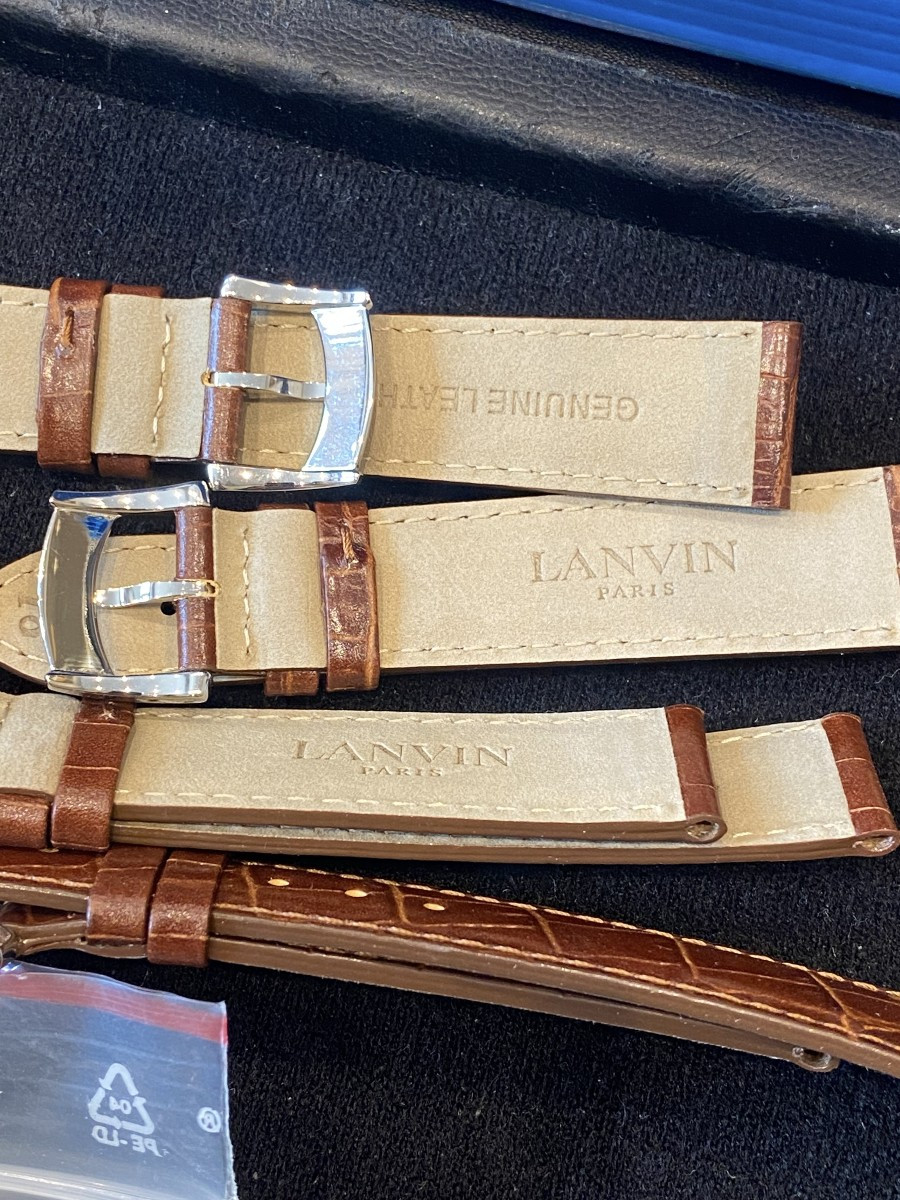 Lot de 250 bracelets montres 8 à 28mm Givenchy et Lanvin de haute qualité-photo-1