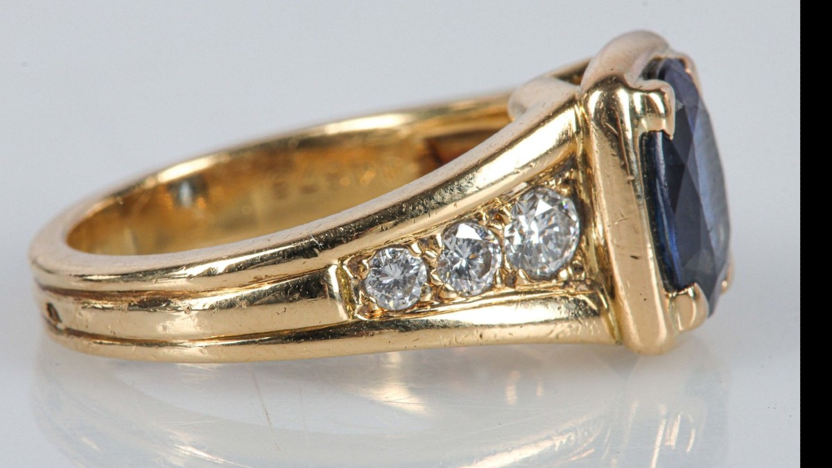 MAUBOUSSIN - Bague or jaune centrée d'un beau saphir-photo-2