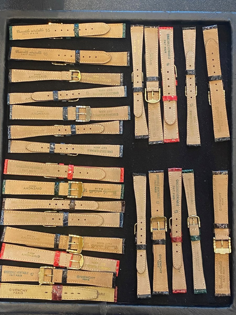 lot de 290 bracelets montres croco  Givenchy  haute qualité-photo-2